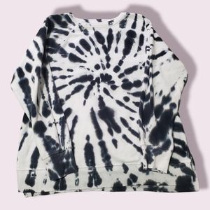 Ultra Flirt Women's Long Sleeve White/Navy Blue Tie-Dye Crewneck Sweater